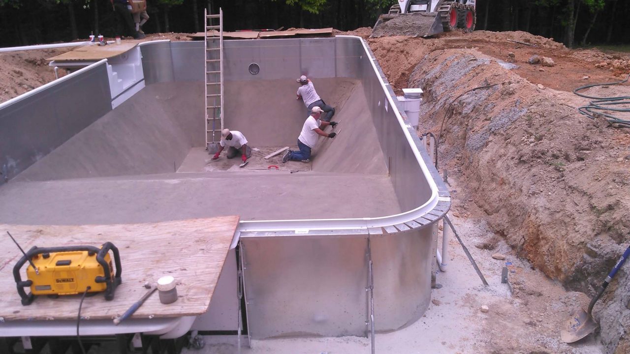 Competent swimming pool builders in Gadsden, AL, 35903